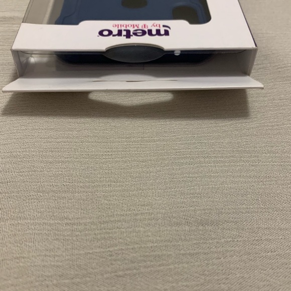 Samsung Galaxy A11 | Tuff Rugged Protective Case Metro by T-Mobile - Picture 10 of 13